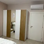 Cozy And Modern 1br With Full Kitchen Apartamento Tirana