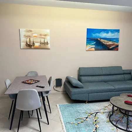 Cozy And Modern 1br With Full Kitchen Tirana