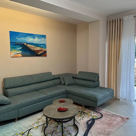 Cozy And Modern 1br With Full Kitchen Apartment Tirana